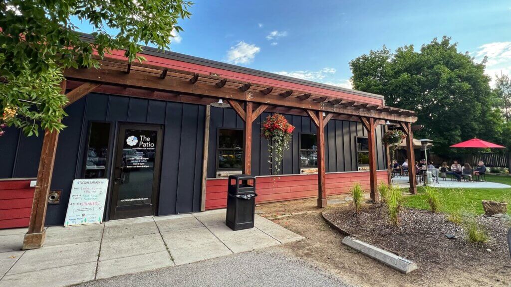 Patio at Rattlesnake Market in Missoula's Upper Rattlesnake. Credit: Gatherandgotravel.com